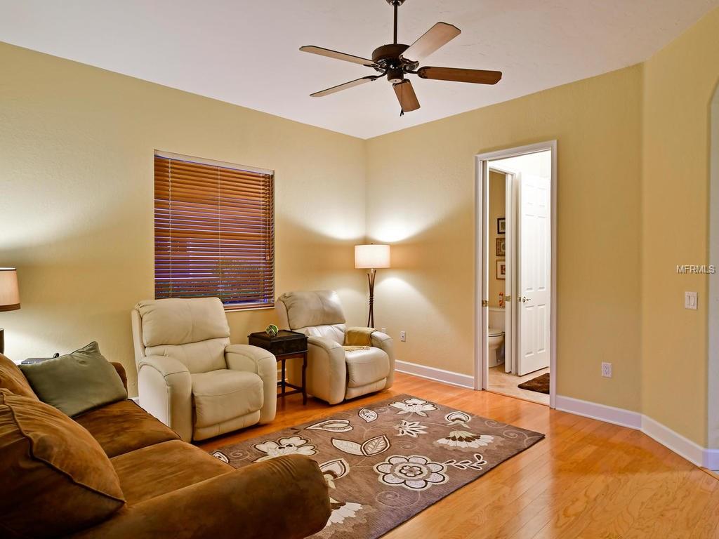 1012 RAINBOW COURT, BRADENTON, Florida 34212, 3 Bedrooms Bedrooms, 11 Rooms Rooms,3 BathroomsBathrooms,Residential,For sale,RAINBOW,A4203968