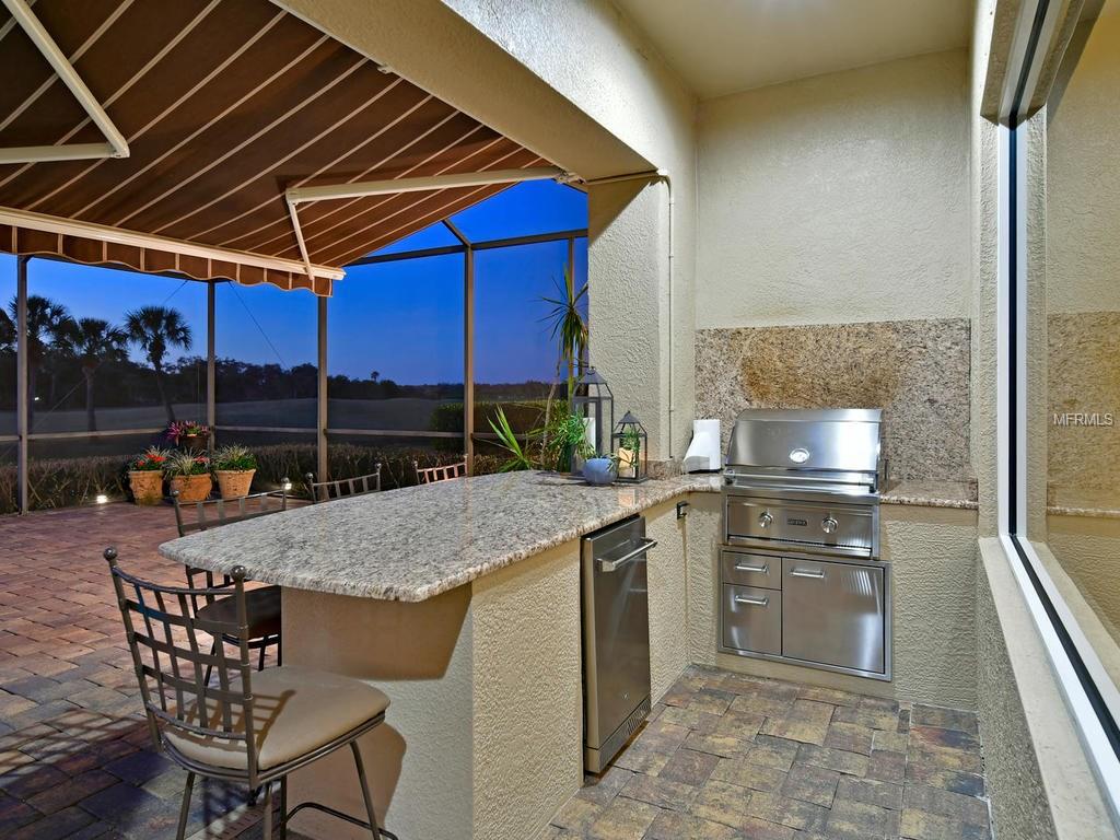 1012 RAINBOW COURT, BRADENTON, Florida 34212, 3 Bedrooms Bedrooms, 11 Rooms Rooms,3 BathroomsBathrooms,Residential,For sale,RAINBOW,A4203968