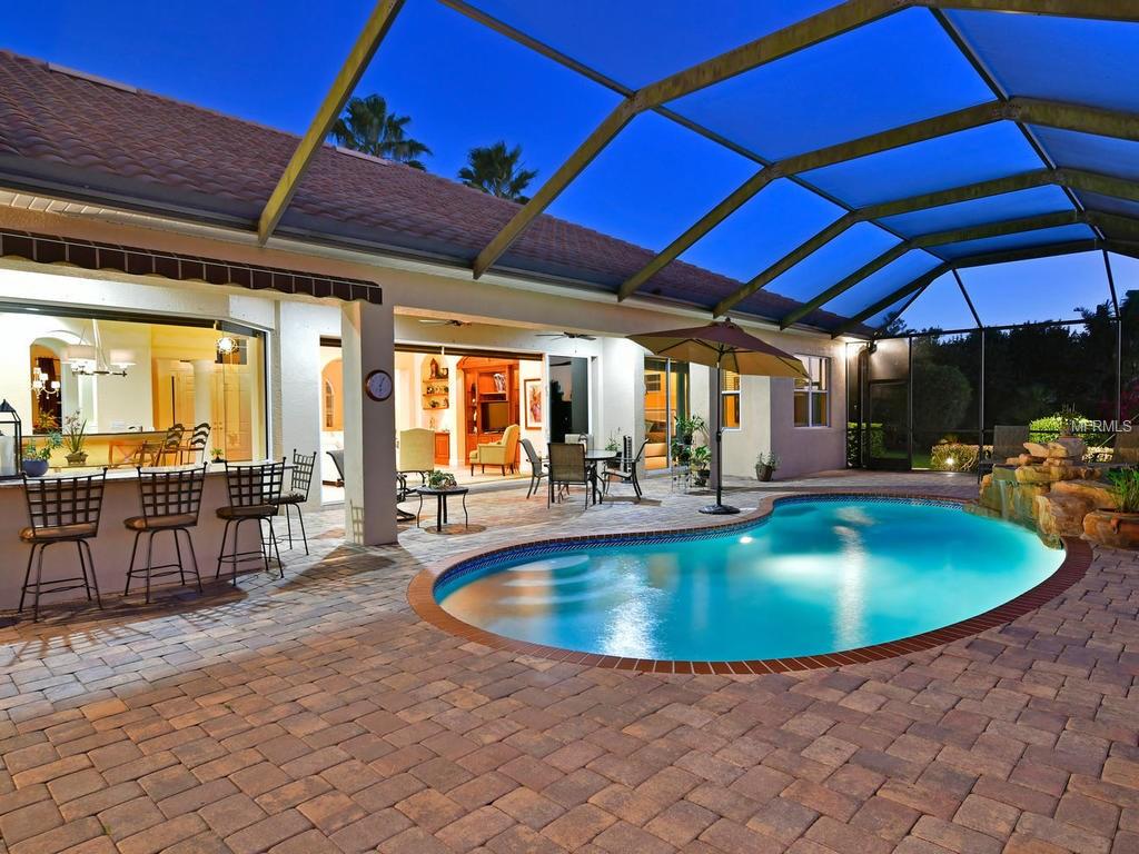 1012 RAINBOW COURT, BRADENTON, Florida 34212, 3 Bedrooms Bedrooms, 11 Rooms Rooms,3 BathroomsBathrooms,Residential,For sale,RAINBOW,A4203968