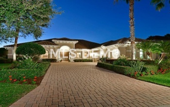 1012 RAINBOW COURT, BRADENTON, Florida 34212, 3 Bedrooms Bedrooms, 11 Rooms Rooms,3 BathroomsBathrooms,Residential,For sale,RAINBOW,A4203968