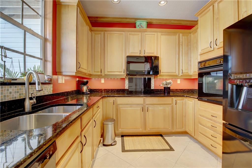 115 SHOALS CIRCLE, NORTH REDINGTON BEACH, Florida 33708, 3 Bedrooms Bedrooms, 6 Rooms Rooms,2 BathroomsBathrooms,Residential,For sale,SHOALS,U7844413