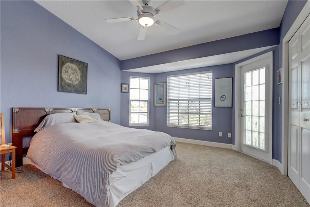 115 SHOALS CIRCLE, NORTH REDINGTON BEACH, Florida 33708, 3 Bedrooms Bedrooms, 6 Rooms Rooms,2 BathroomsBathrooms,Residential,For sale,SHOALS,U7844413