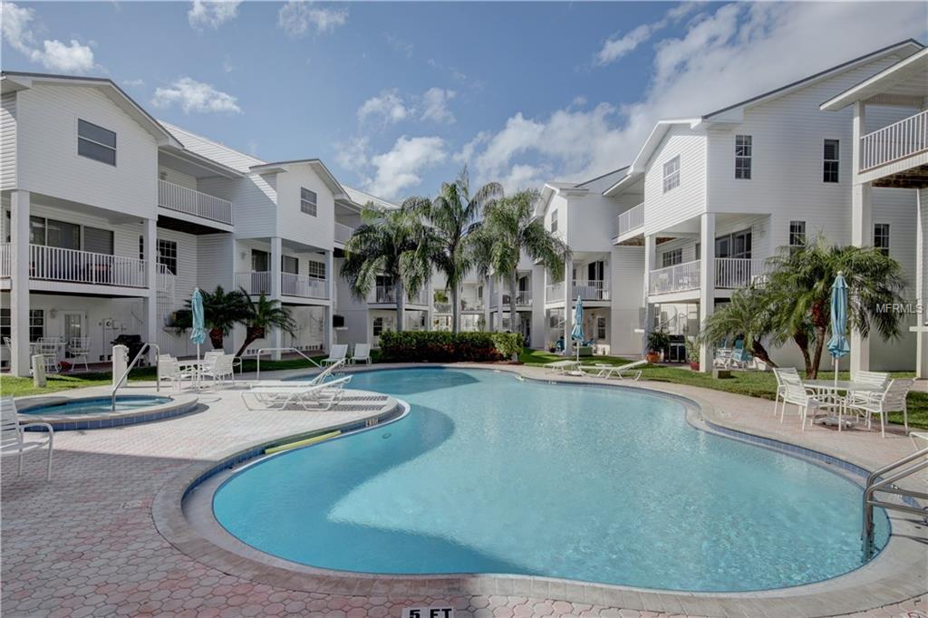 115 SHOALS CIRCLE, NORTH REDINGTON BEACH, Florida 33708, 3 Bedrooms Bedrooms, 6 Rooms Rooms,2 BathroomsBathrooms,Residential,For sale,SHOALS,U7844413