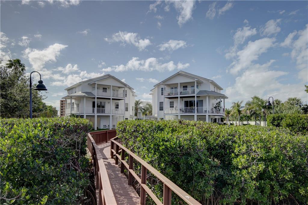 115 SHOALS CIRCLE, NORTH REDINGTON BEACH, Florida 33708, 3 Bedrooms Bedrooms, 6 Rooms Rooms,2 BathroomsBathrooms,Residential,For sale,SHOALS,U7844413