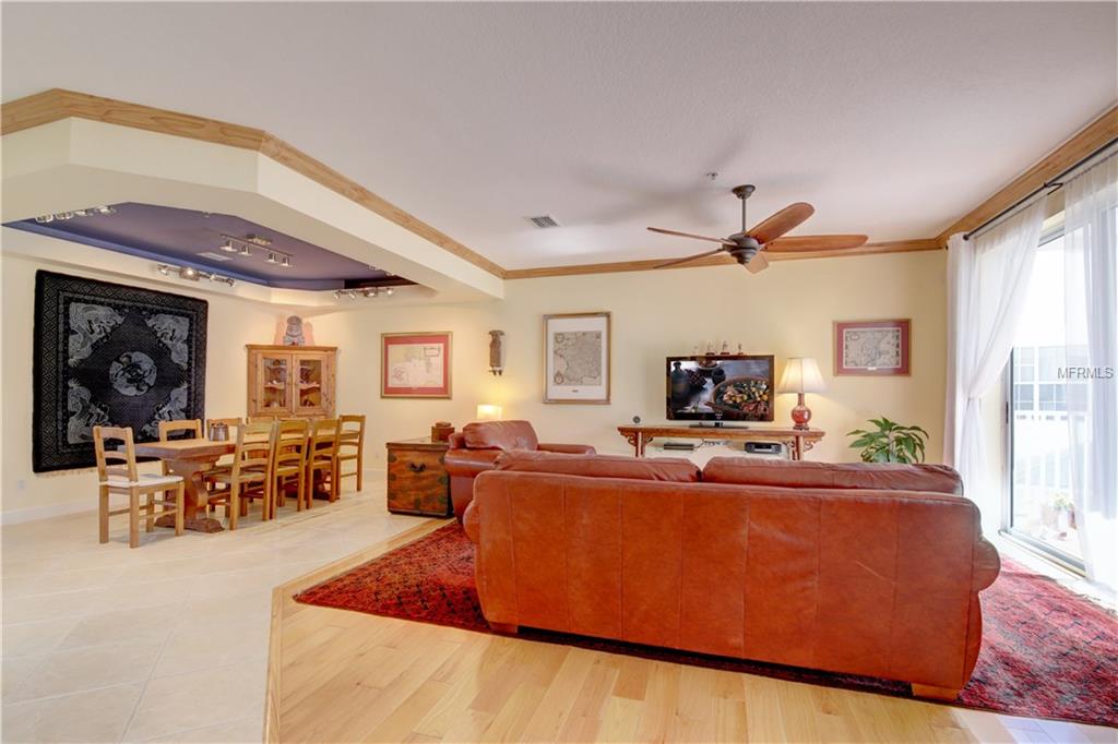 115 SHOALS CIRCLE, NORTH REDINGTON BEACH, Florida 33708, 3 Bedrooms Bedrooms, 6 Rooms Rooms,2 BathroomsBathrooms,Residential,For sale,SHOALS,U7844413