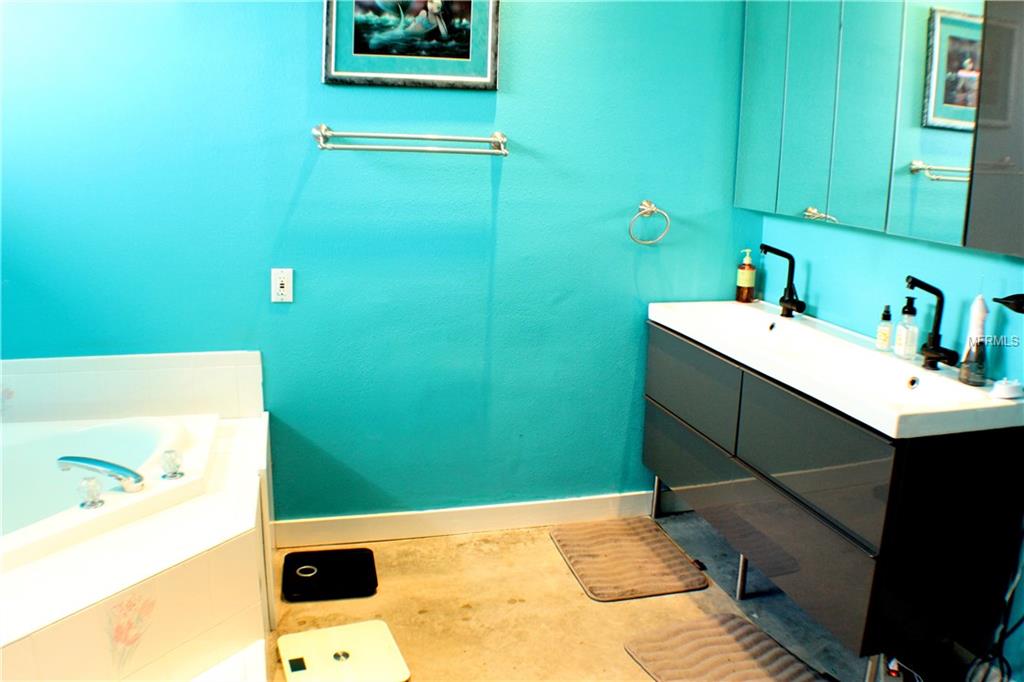 22809 WILLOW LAKES DRIVE, LUTZ, Florida 33549, 4 Bedrooms Bedrooms, 9 Rooms Rooms,3 BathroomsBathrooms,Residential,For sale,WILLOW LAKES,T2925299