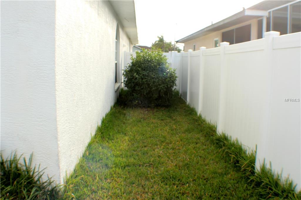 22809 WILLOW LAKES DRIVE, LUTZ, Florida 33549, 4 Bedrooms Bedrooms, 9 Rooms Rooms,3 BathroomsBathrooms,Residential,For sale,WILLOW LAKES,T2925299