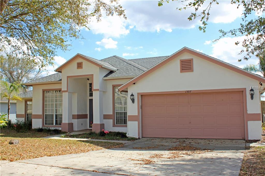 1307 N JACKS LAKE ROAD, CLERMONT, Florida 34711, 4 Bedrooms Bedrooms, 9 Rooms Rooms,2 BathroomsBathrooms,Residential,For sale,JACKS LAKE,O5559861