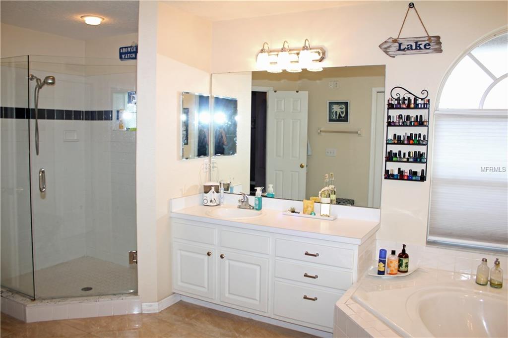 1307 N JACKS LAKE ROAD, CLERMONT, Florida 34711, 4 Bedrooms Bedrooms, 9 Rooms Rooms,2 BathroomsBathrooms,Residential,For sale,JACKS LAKE,O5559861