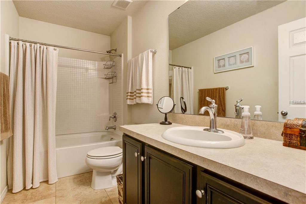 9223 ENGLISH OAKS LANE, RIVERVIEW, Florida 33578, 3 Bedrooms Bedrooms, 6 Rooms Rooms,2 BathroomsBathrooms,Residential,For sale,ENGLISH OAKS,T2927691