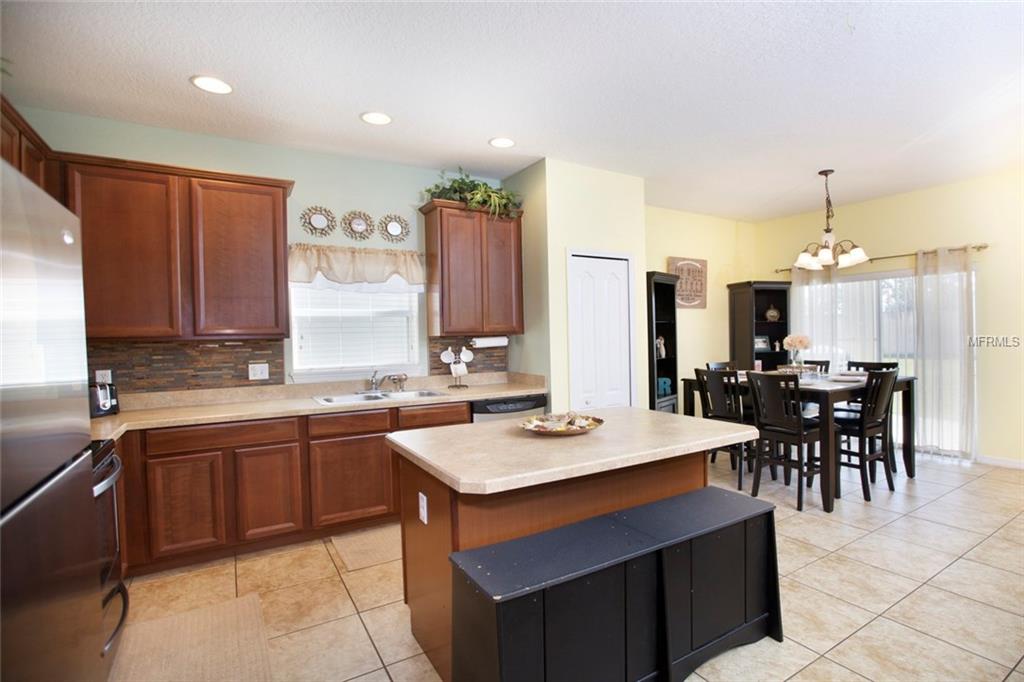 1772 RIBBON FALLS PARKWAY, ORLANDO, Florida 32824, 3 Bedrooms Bedrooms, 6 Rooms Rooms,2 BathroomsBathrooms,Residential,For sale,RIBBON FALLS,S4857027