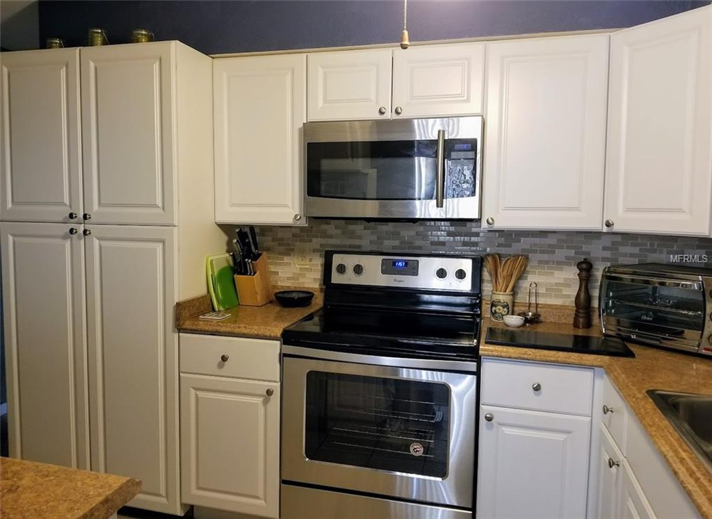 3244 8TH AVENUE N, ST PETERSBURG, Florida 33713, 2 Bedrooms Bedrooms, 6 Rooms Rooms,1 BathroomBathrooms,Residential,For sale,8TH,U7847575