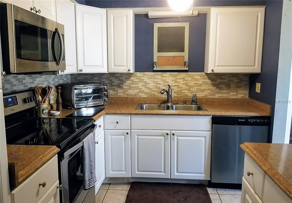 3244 8TH AVENUE N, ST PETERSBURG, Florida 33713, 2 Bedrooms Bedrooms, 6 Rooms Rooms,1 BathroomBathrooms,Residential,For sale,8TH,U7847575