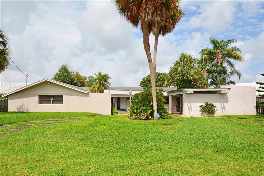 7905 11TH AVENUE S, ST PETERSBURG, Florida 33707, 4 Bedrooms Bedrooms, 7 Rooms Rooms,3 BathroomsBathrooms,Residential,For sale,11TH,U7831630