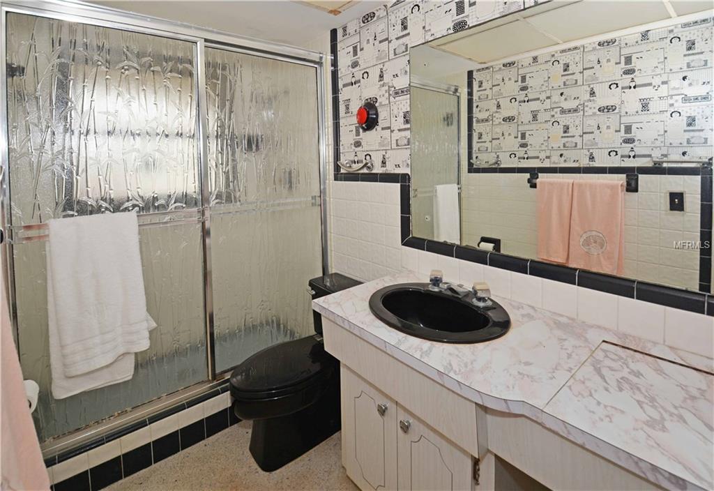 7905 11TH AVENUE S, ST PETERSBURG, Florida 33707, 4 Bedrooms Bedrooms, 7 Rooms Rooms,3 BathroomsBathrooms,Residential,For sale,11TH,U7831630