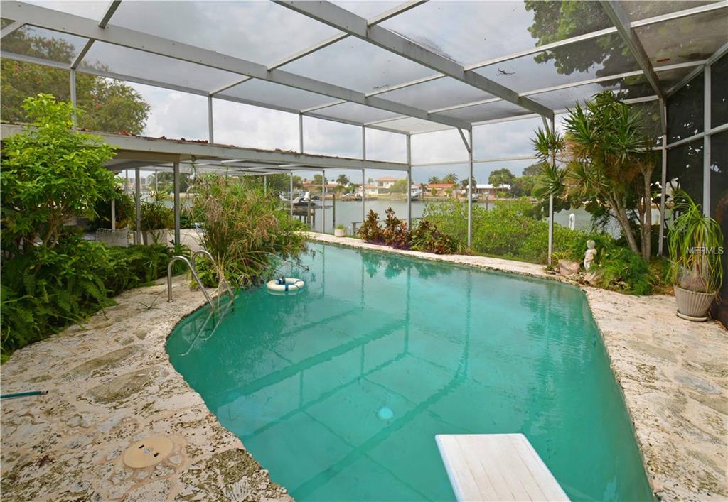 7905 11TH AVENUE S, ST PETERSBURG, Florida 33707, 4 Bedrooms Bedrooms, 7 Rooms Rooms,3 BathroomsBathrooms,Residential,For sale,11TH,U7831630