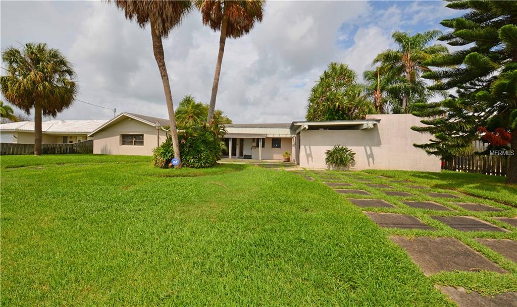 7905 11TH AVENUE S, ST PETERSBURG, Florida 33707, 4 Bedrooms Bedrooms, 7 Rooms Rooms,3 BathroomsBathrooms,Residential,For sale,11TH,U7831630