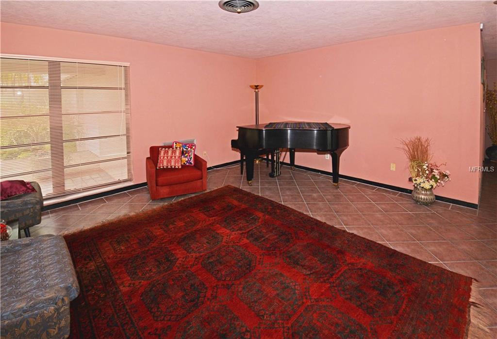 7905 11TH AVENUE S, ST PETERSBURG, Florida 33707, 4 Bedrooms Bedrooms, 7 Rooms Rooms,3 BathroomsBathrooms,Residential,For sale,11TH,U7831630