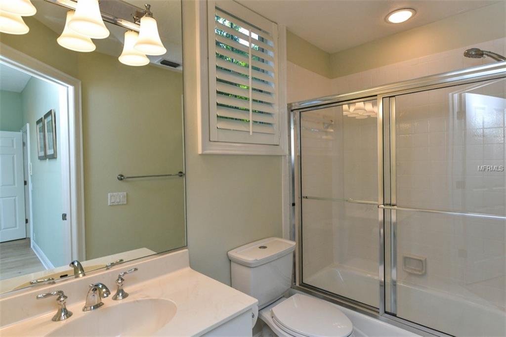 3947 SOMERSET DRIVE, SARASOTA, Florida 34242, 3 Bedrooms Bedrooms, 5 Rooms Rooms,3 BathroomsBathrooms,Residential,For sale,SOMERSET,A4201541