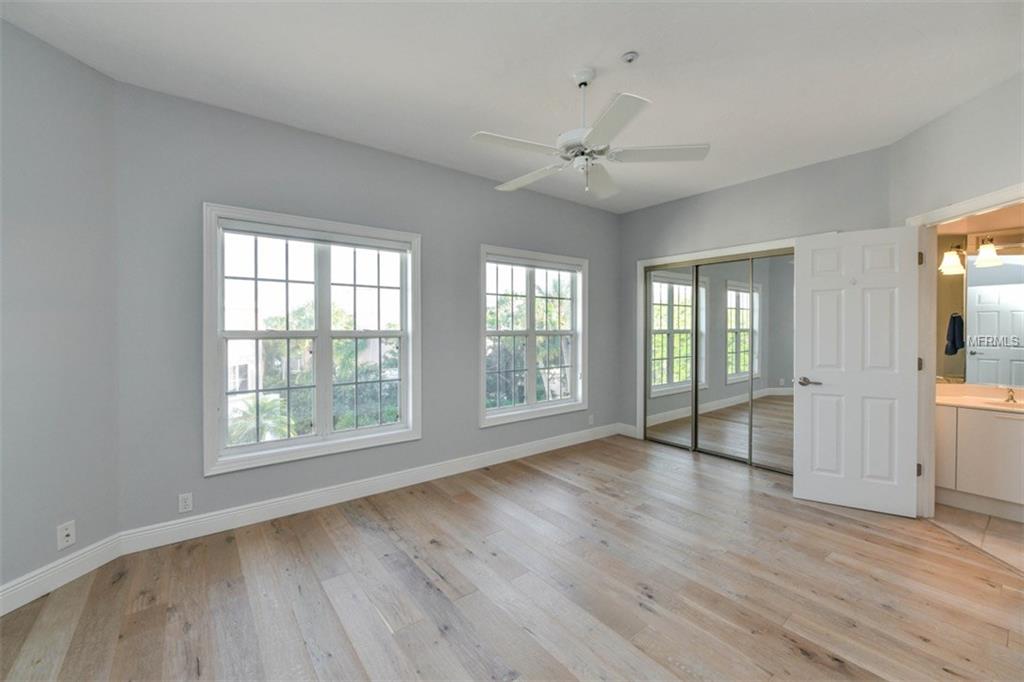 3947 SOMERSET DRIVE, SARASOTA, Florida 34242, 3 Bedrooms Bedrooms, 5 Rooms Rooms,3 BathroomsBathrooms,Residential,For sale,SOMERSET,A4201541