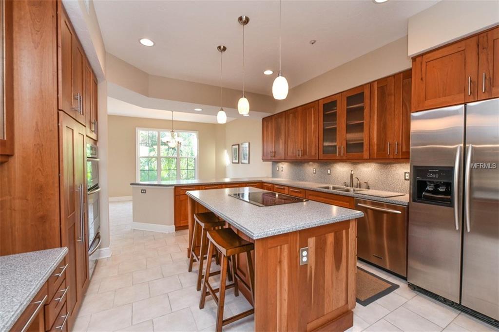 3947 SOMERSET DRIVE, SARASOTA, Florida 34242, 3 Bedrooms Bedrooms, 5 Rooms Rooms,3 BathroomsBathrooms,Residential,For sale,SOMERSET,A4201541