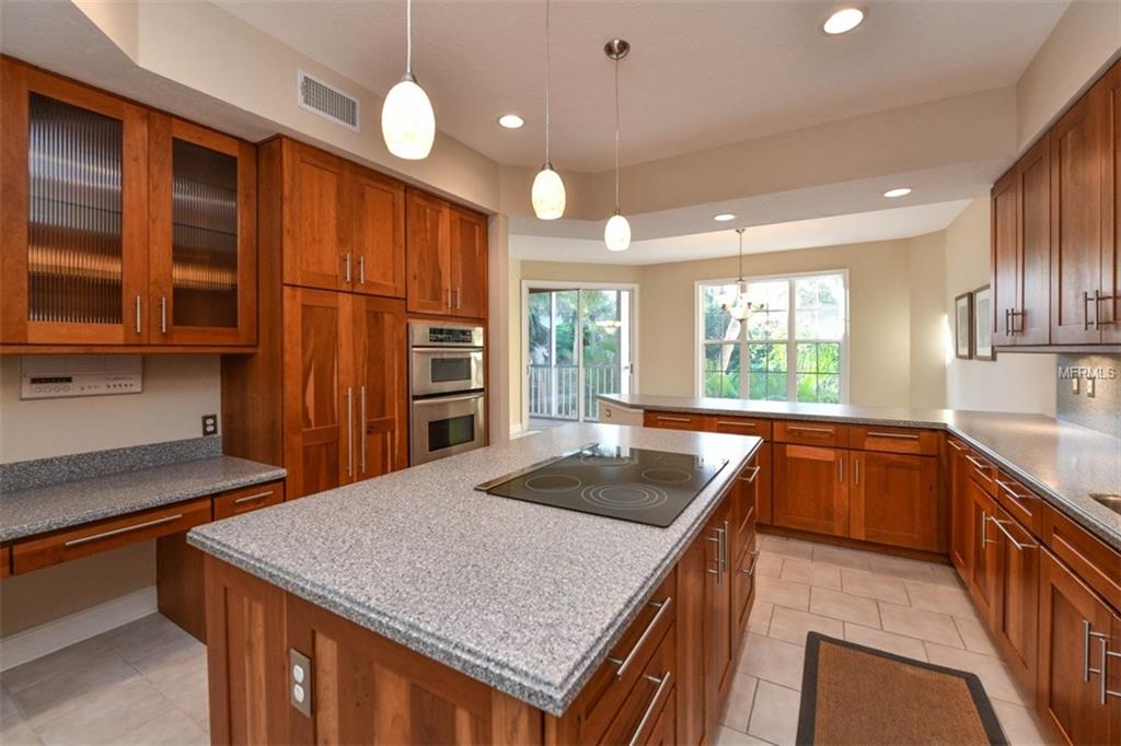 3947 SOMERSET DRIVE, SARASOTA, Florida 34242, 3 Bedrooms Bedrooms, 5 Rooms Rooms,3 BathroomsBathrooms,Residential,For sale,SOMERSET,A4201541