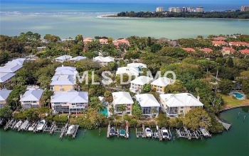 3947 SOMERSET DRIVE, SARASOTA, Florida 34242, 3 Bedrooms Bedrooms, 5 Rooms Rooms,3 BathroomsBathrooms,Residential,For sale,SOMERSET,A4201541