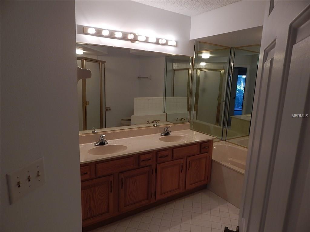 7258 DELLA DRIVE, ORLANDO, Florida 32819, 2 Bedrooms Bedrooms, 5 Rooms Rooms,2 BathroomsBathrooms,Residential,For sale,DELLA,O5556693