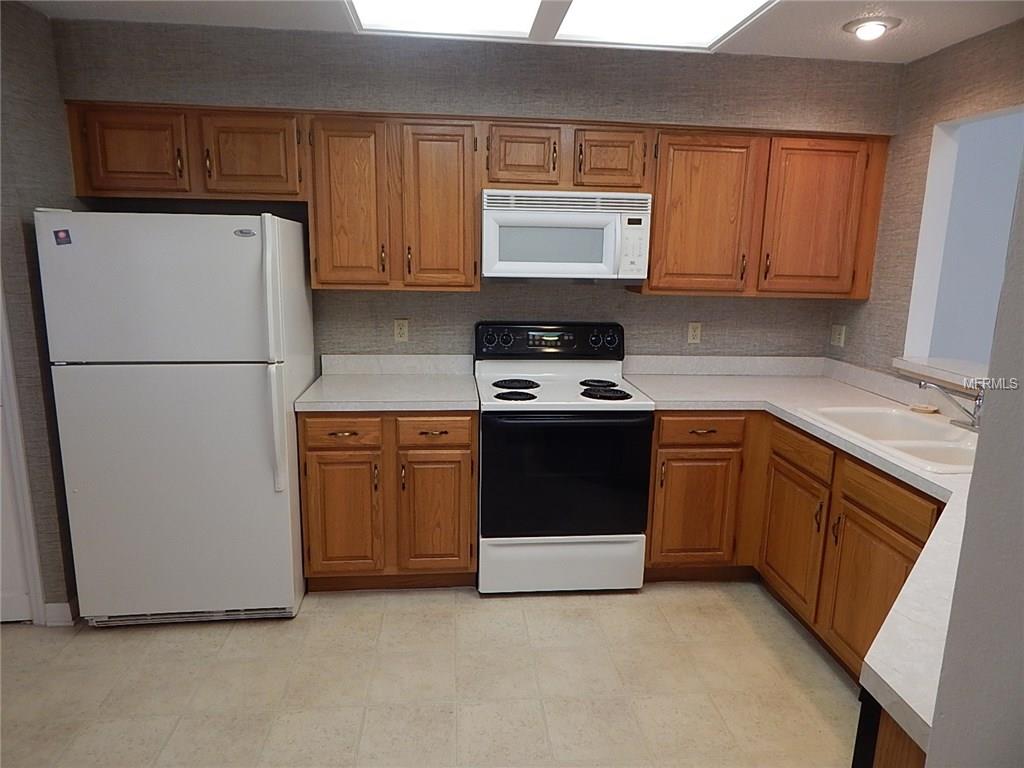 7258 DELLA DRIVE, ORLANDO, Florida 32819, 2 Bedrooms Bedrooms, 5 Rooms Rooms,2 BathroomsBathrooms,Residential,For sale,DELLA,O5556693