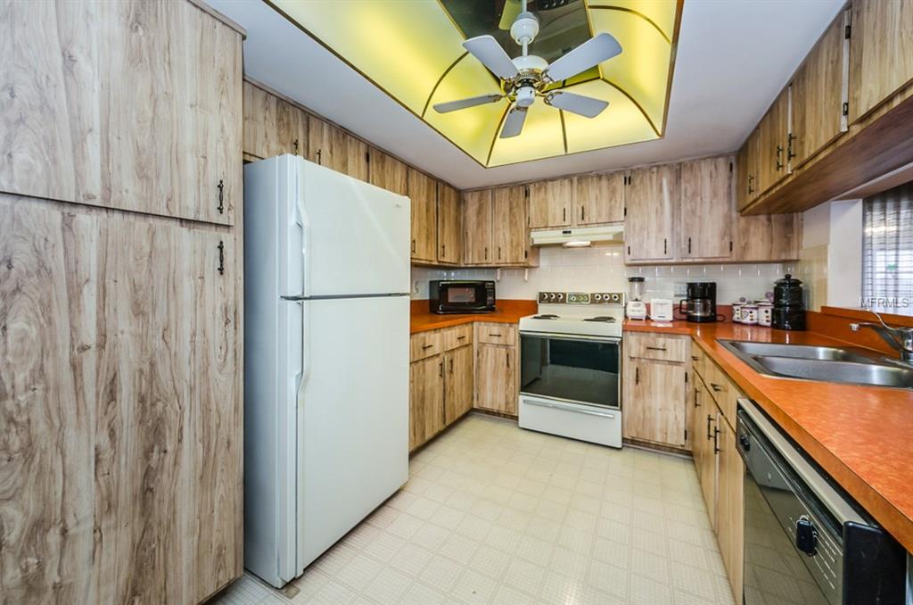 3140 JACKSON DRIVE, HOLIDAY, Florida 34691, 3 Bedrooms Bedrooms, 5 Rooms Rooms,2 BathroomsBathrooms,Residential,For sale,JACKSON,W7637414