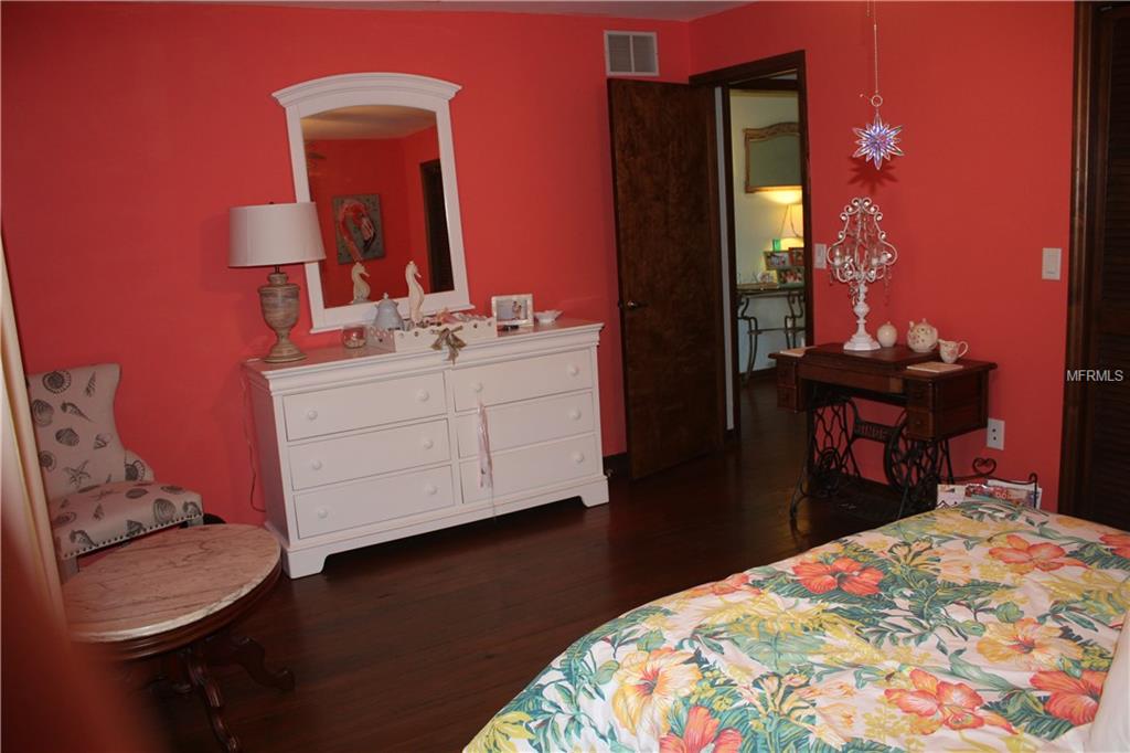 2404 72ND STREET CIRCLE W, BRADENTON, Florida 34209, 5 Bedrooms Bedrooms, 8 Rooms Rooms,3 BathroomsBathrooms,Residential,For sale,72ND STREET,A4209926