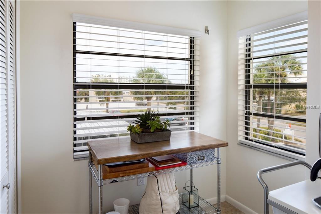 2530 GARY CIRCLE, DUNEDIN, Florida 34698, 2 Bedrooms Bedrooms, 5 Rooms Rooms,2 BathroomsBathrooms,Residential,For sale,GARY,U7847576