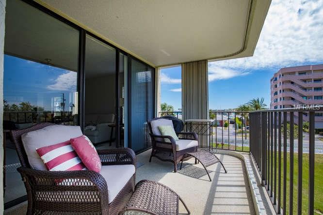 2530 GARY CIRCLE, DUNEDIN, Florida 34698, 2 Bedrooms Bedrooms, 5 Rooms Rooms,2 BathroomsBathrooms,Residential,For sale,GARY,U7847576