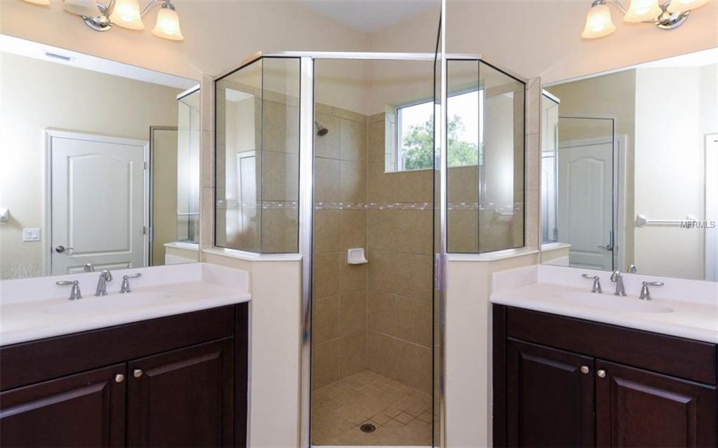 11106 BLUE MAGNOLIA LANE, PARRISH, Florida 34219, 4 Bedrooms Bedrooms, 11 Rooms Rooms,2 BathroomsBathrooms,Residential,For sale,BLUE MAGNOLIA,A4195774