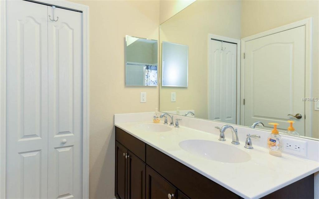 11106 BLUE MAGNOLIA LANE, PARRISH, Florida 34219, 4 Bedrooms Bedrooms, 11 Rooms Rooms,2 BathroomsBathrooms,Residential,For sale,BLUE MAGNOLIA,A4195774