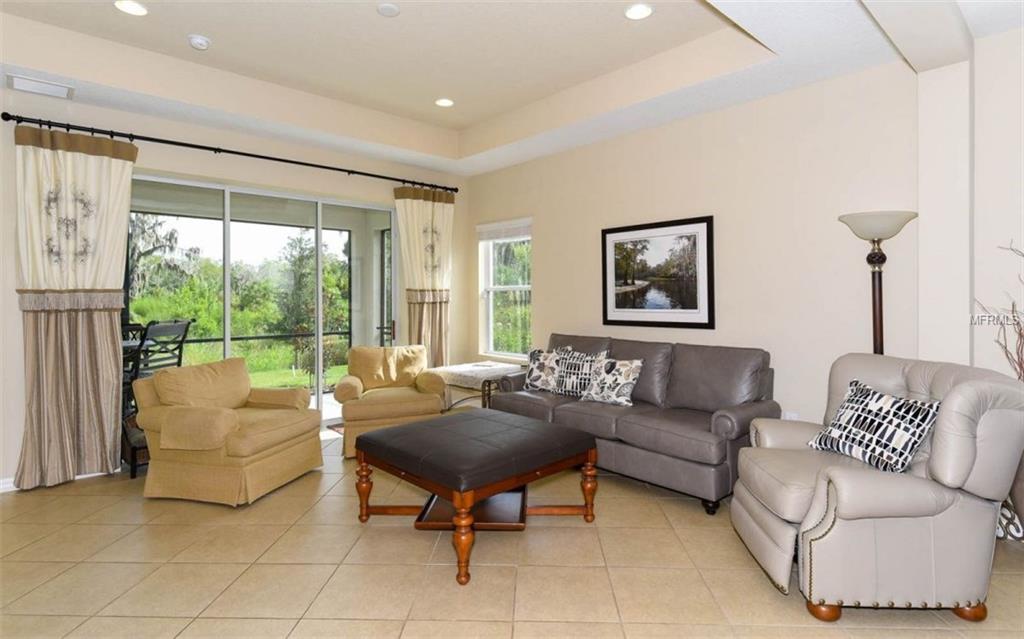 11106 BLUE MAGNOLIA LANE, PARRISH, Florida 34219, 4 Bedrooms Bedrooms, 11 Rooms Rooms,2 BathroomsBathrooms,Residential,For sale,BLUE MAGNOLIA,A4195774