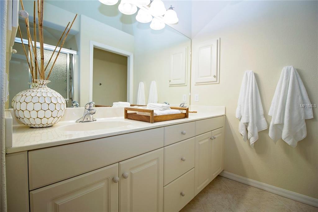 960 COOPER STREET, VENICE, Florida 34285, 3 Bedrooms Bedrooms, 8 Rooms Rooms,2 BathroomsBathrooms,Residential,For sale,COOPER,A4201544