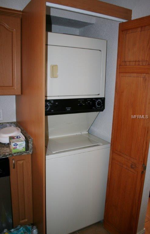 200 COUNTRY CLUB DRIVE, LARGO, Florida 33771, 3 Bedrooms Bedrooms, 6 Rooms Rooms,2 BathroomsBathrooms,Residential,For sale,COUNTRY CLUB,U7844417