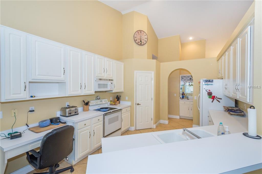 1418 VALLEY PINE CIRCLE, APOPKA, Florida 32712, 4 Bedrooms Bedrooms, 7 Rooms Rooms,2 BathroomsBathrooms,Residential,For sale,VALLEY PINE,O5558596