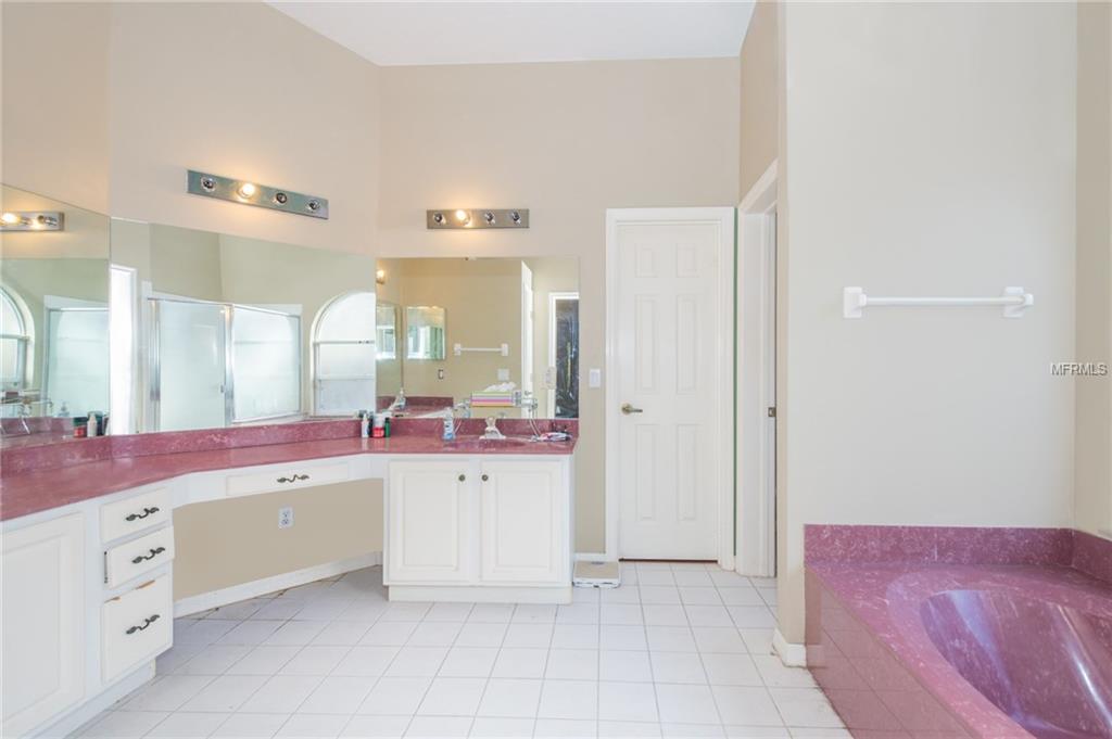 1418 VALLEY PINE CIRCLE, APOPKA, Florida 32712, 4 Bedrooms Bedrooms, 7 Rooms Rooms,2 BathroomsBathrooms,Residential,For sale,VALLEY PINE,O5558596