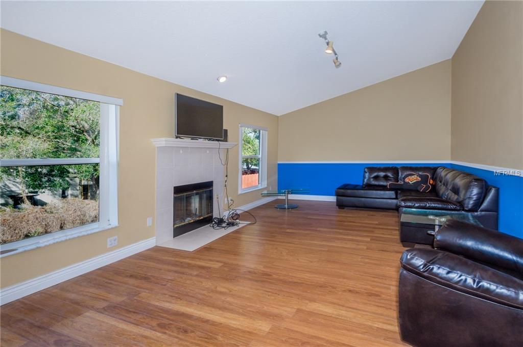 1418 VALLEY PINE CIRCLE, APOPKA, Florida 32712, 4 Bedrooms Bedrooms, 7 Rooms Rooms,2 BathroomsBathrooms,Residential,For sale,VALLEY PINE,O5558596