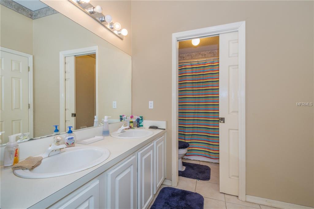 1418 VALLEY PINE CIRCLE, APOPKA, Florida 32712, 4 Bedrooms Bedrooms, 7 Rooms Rooms,2 BathroomsBathrooms,Residential,For sale,VALLEY PINE,O5558596