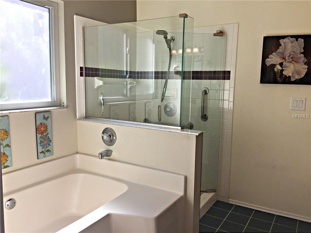 4326 EDENROSE WAY, SARASOTA, Florida 34235, 3 Bedrooms Bedrooms, 8 Rooms Rooms,2 BathroomsBathrooms,Residential,For sale,EDENROSE,A4208446