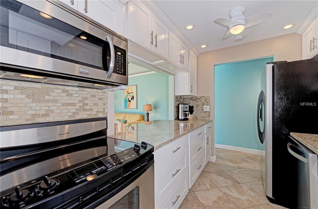 2980 N BEACH ROAD, ENGLEWOOD, Florida 34223, 2 Bedrooms Bedrooms, 4 Rooms Rooms,2 BathroomsBathrooms,Residential,For sale,BEACH,D5922970