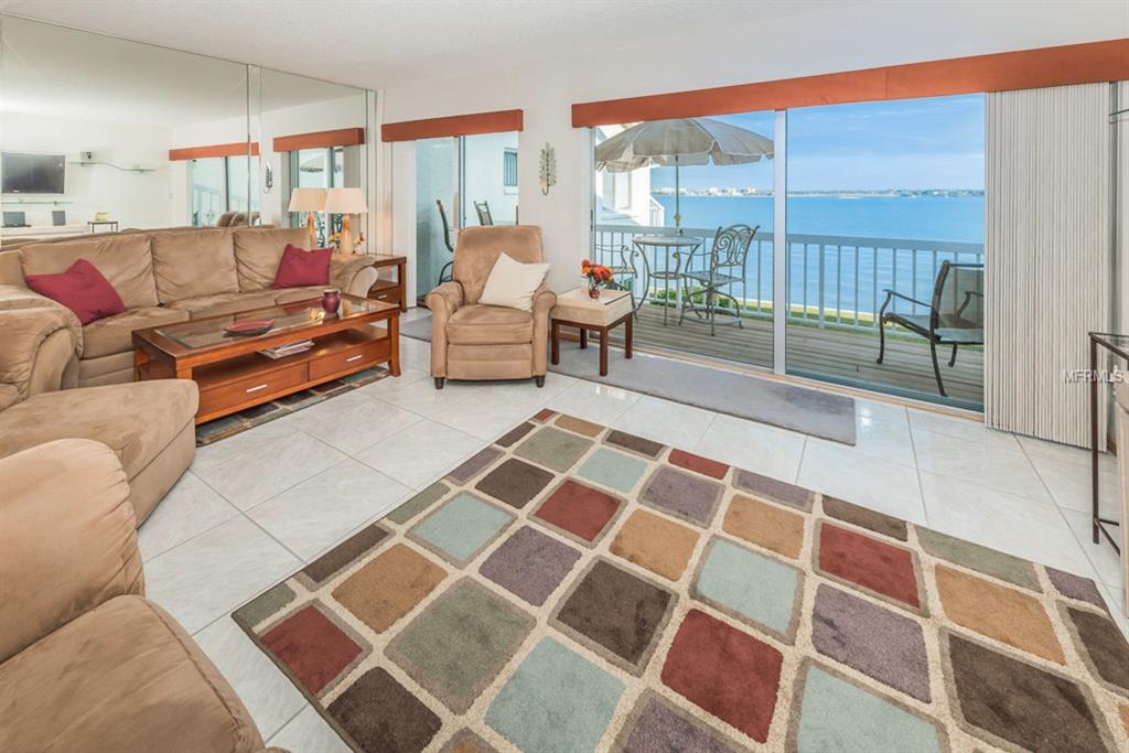 1401 GULF BOULEVARD, CLEARWATER BEACH, Florida 33767, 3 Bedrooms Bedrooms, 7 Rooms Rooms,2 BathroomsBathrooms,Residential,For sale,GULF,U7847498