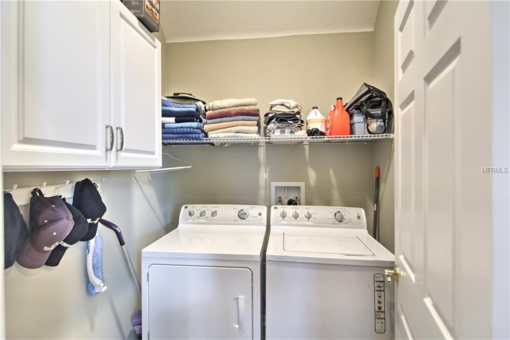 1648 FIELDFARE COURT, DUNEDIN, Florida 34698, 3 Bedrooms Bedrooms, 8 Rooms Rooms,2 BathroomsBathrooms,Residential,For sale,FIELDFARE,T2926459