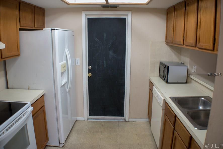 2850 WHITEHALL DRIVE, PALM HARBOR, Florida 34684, 2 Bedrooms Bedrooms, 5 Rooms Rooms,2 BathroomsBathrooms,Residential,For sale,WHITEHALL,T2926905