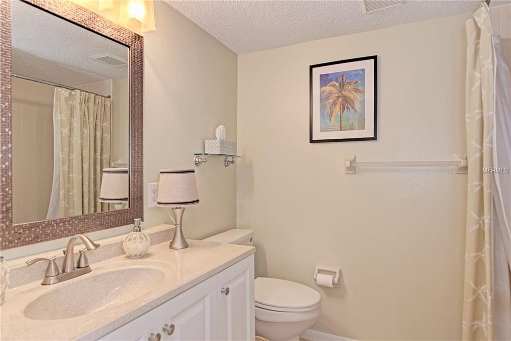 5031 N BEACH ROAD, ENGLEWOOD, Florida 34223, 2 Bedrooms Bedrooms, 8 Rooms Rooms,2 BathroomsBathrooms,Residential,For sale,BEACH,D5922971