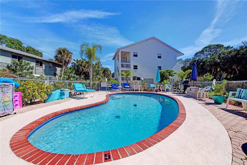 5031 N BEACH ROAD, ENGLEWOOD, Florida 34223, 2 Bedrooms Bedrooms, 8 Rooms Rooms,2 BathroomsBathrooms,Residential,For sale,BEACH,D5922971