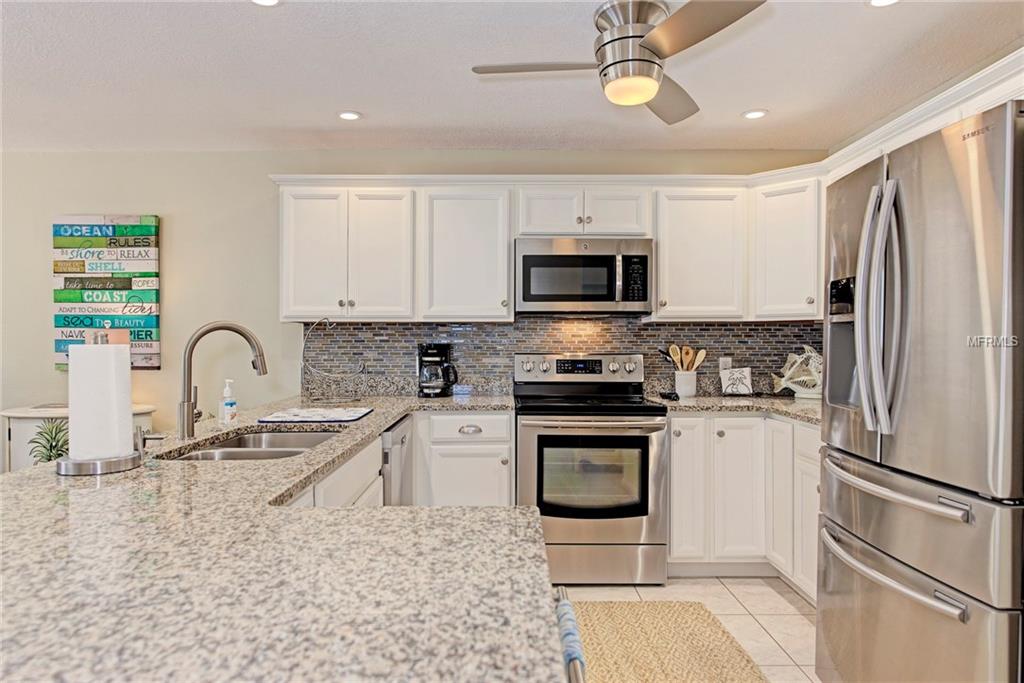 5031 N BEACH ROAD, ENGLEWOOD, Florida 34223, 2 Bedrooms Bedrooms, 8 Rooms Rooms,2 BathroomsBathrooms,Residential,For sale,BEACH,D5922971